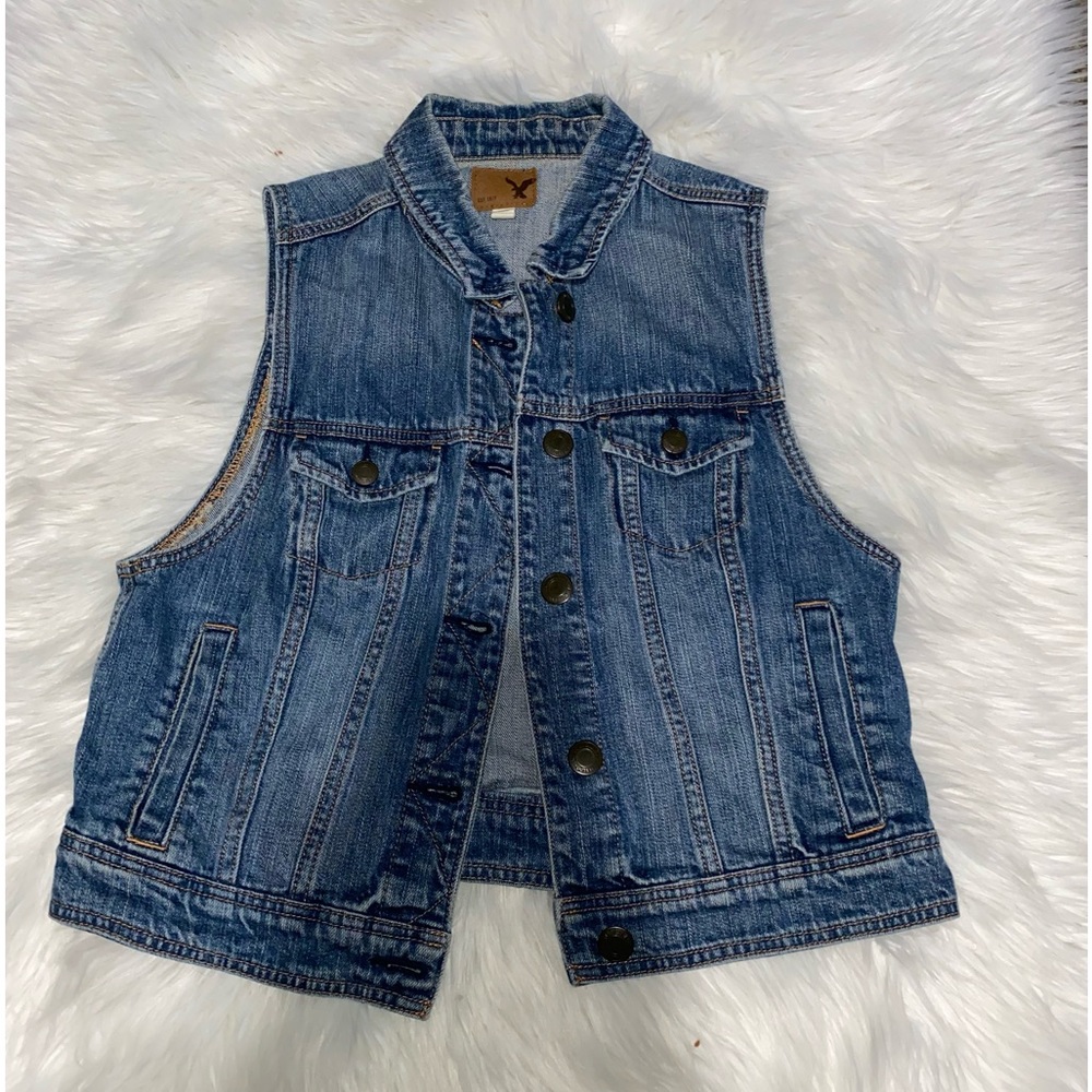 AE AMERICAN EAGLE DENIM VEST- LARGE